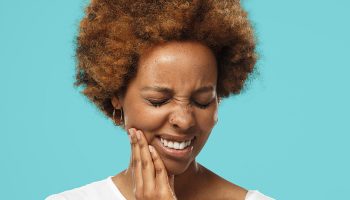 5 Signs That You Need to Visit Your Dentist Immediately