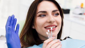 Dental Crowns vs Dental Veneers: Which One is the Best Choice?