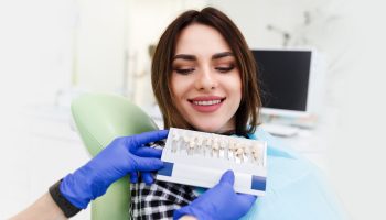 Dental Veneers and Teeth Sensitivity: What Patients Need to Know Before and After Treatment